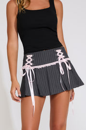 PINSTRIPE CONTRAST RIBBONS & LACE MINI SKIRT