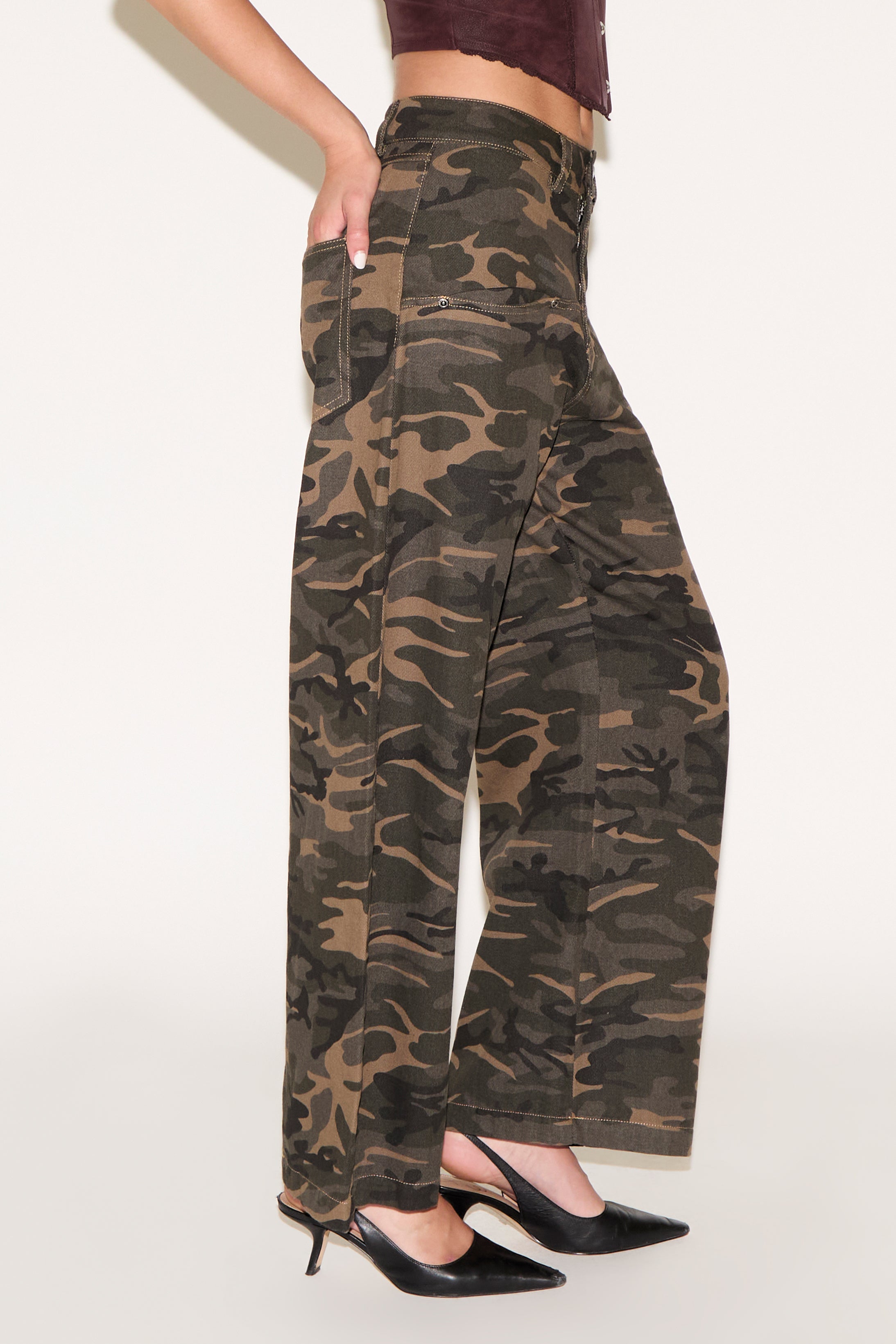 CAMO PRINT BAGGY FIT DENIM PANT