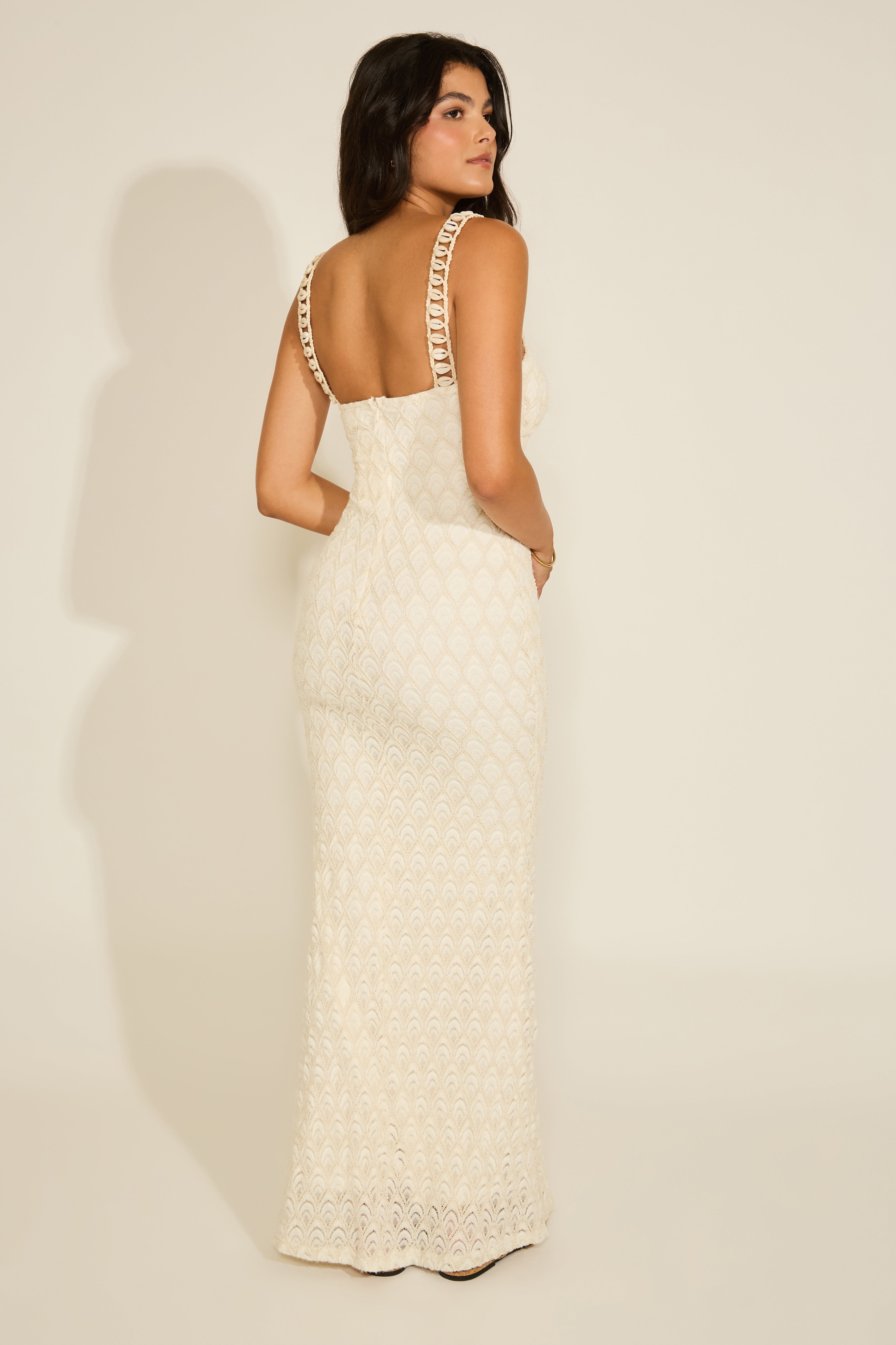 SHELL STRAP KEYHOLE DIAMOND KNIT MAXI DRESS