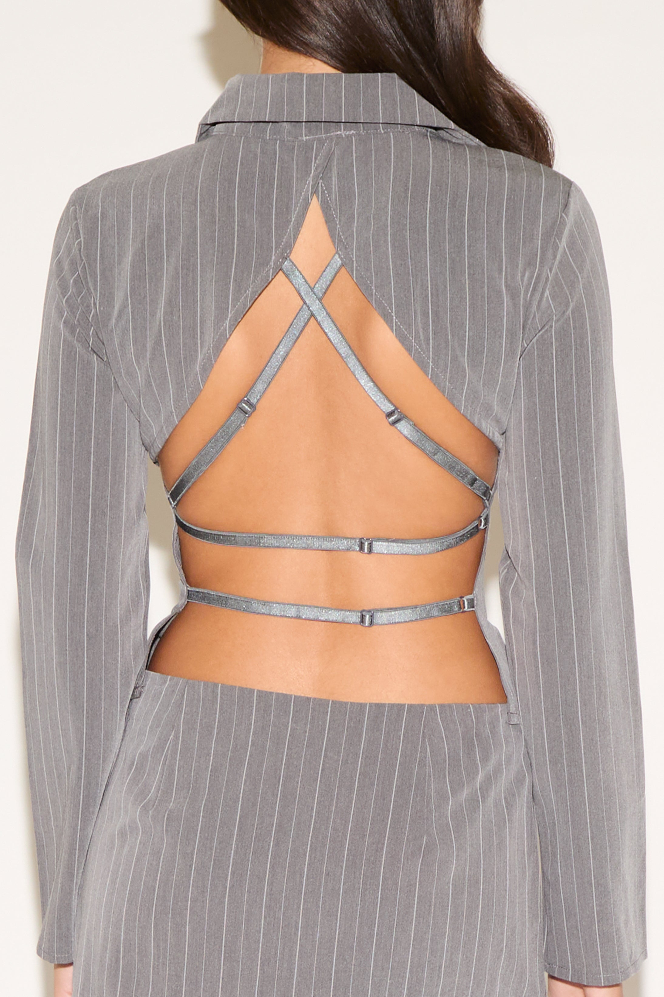 PINSTRIPE COLLARED FRONT CLOSURE LONG SLEEVE TOP