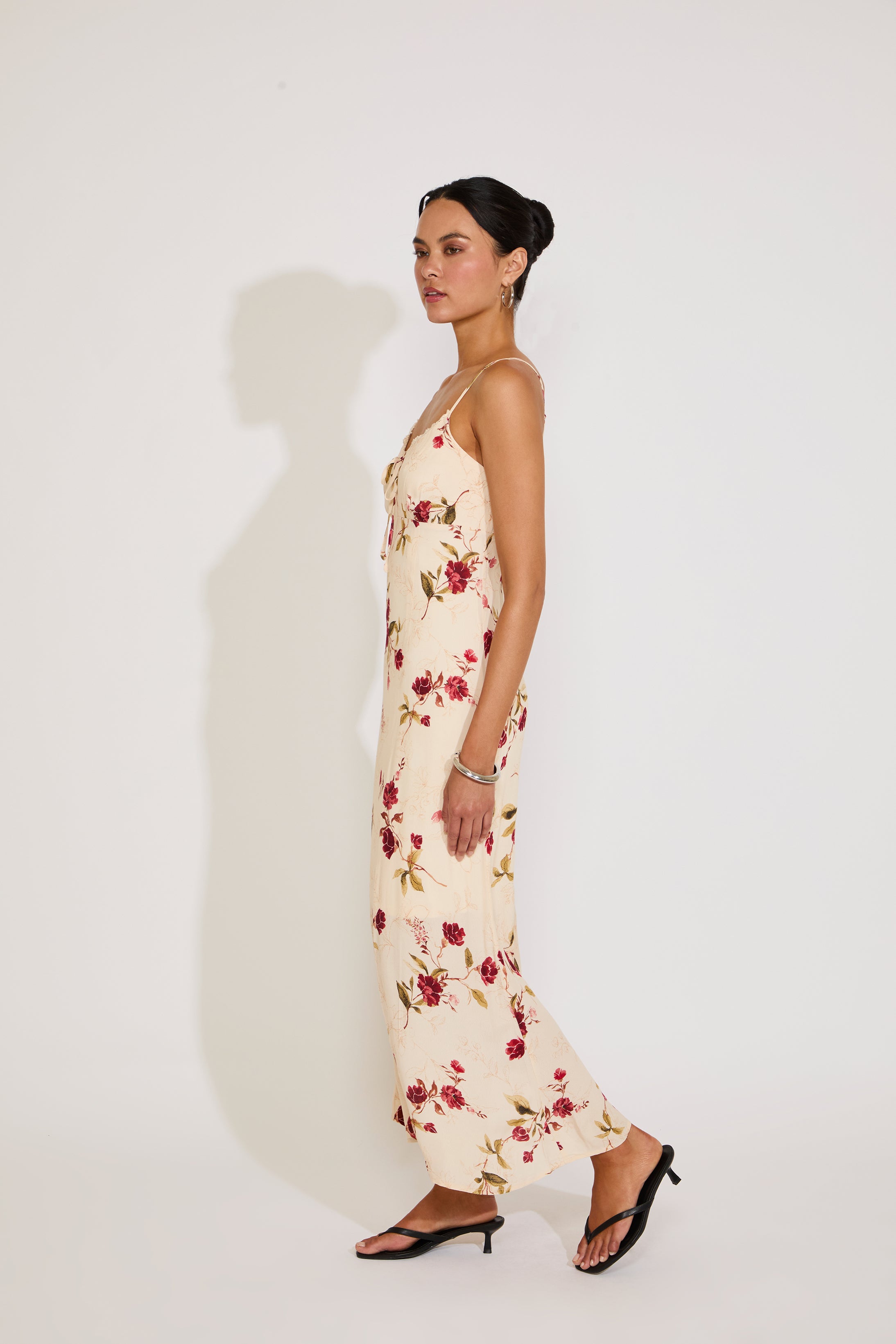 WOVEN FLORAL PRINT SLEEVELESS MIDI DRESS W FRONT TIE