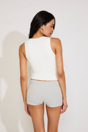 SCOOP NECK SEAMLESS SLEEVELESS TOP