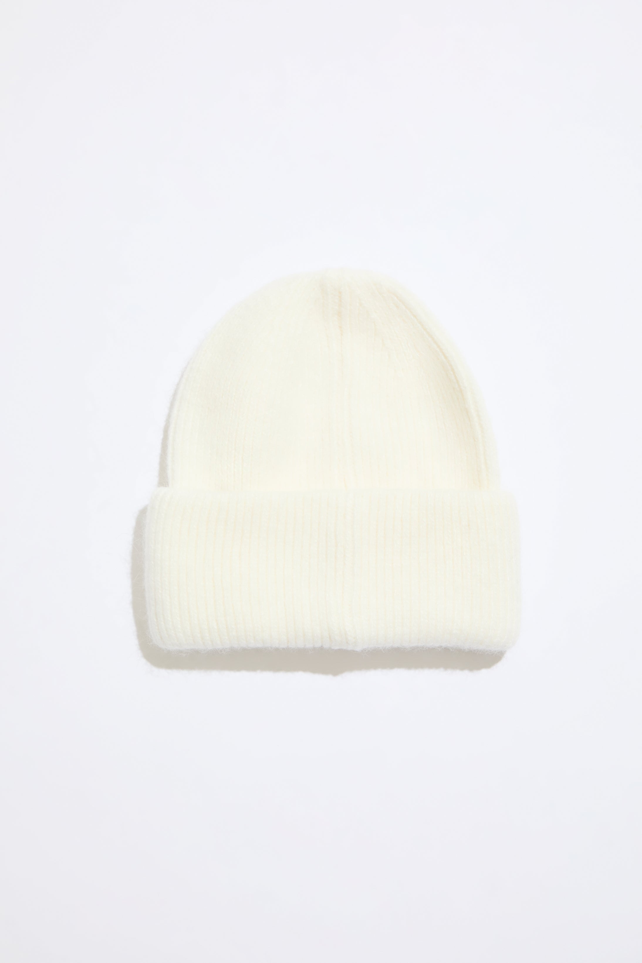 HALOED YARN RIB KNIT SIMPLE BEANIE