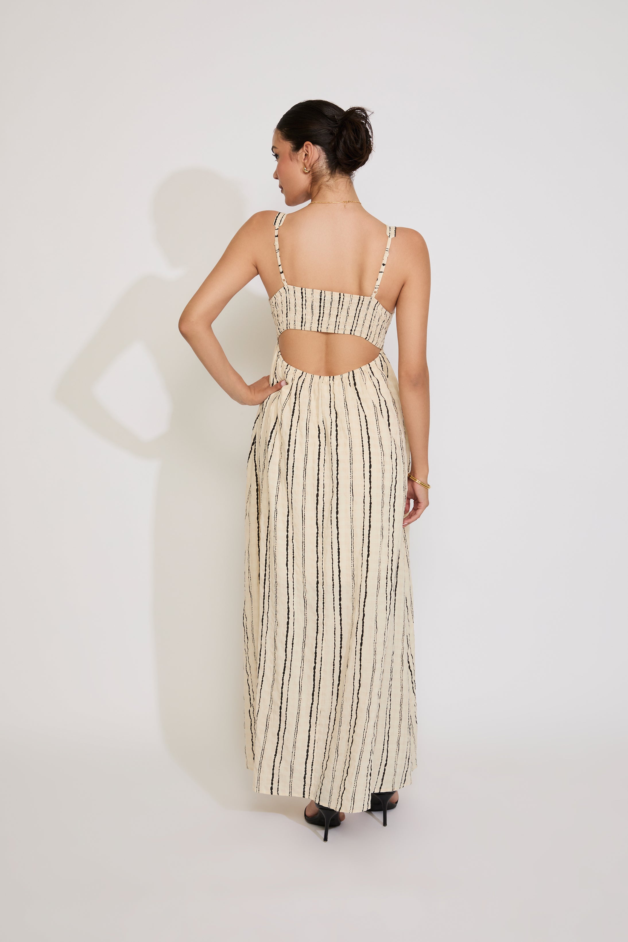 STRIPED BACK CUTOUT DETAIL MAXI DRESS