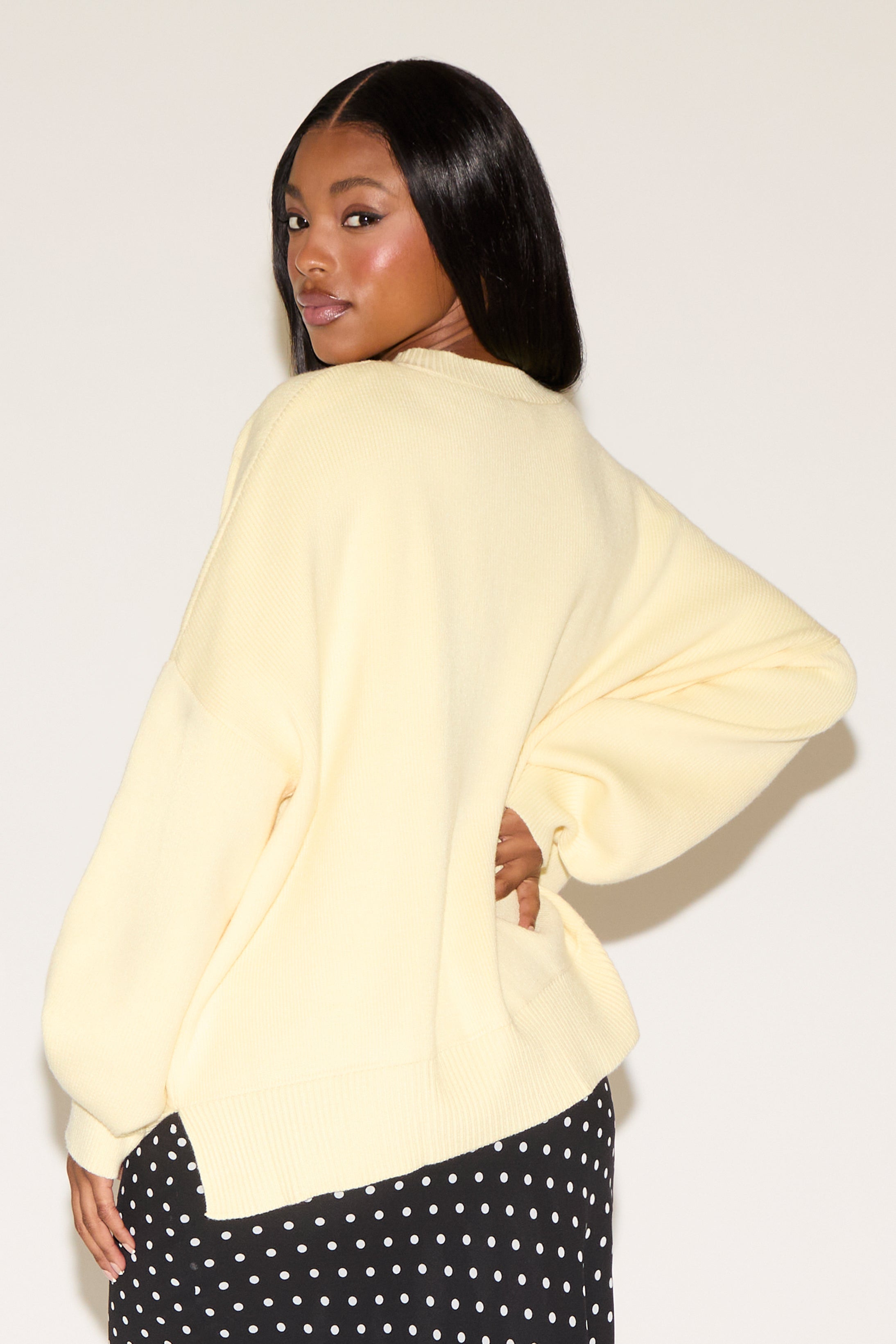 DROP SHOULDER CREW NECK SWEATER WITH RIBBED EDGING