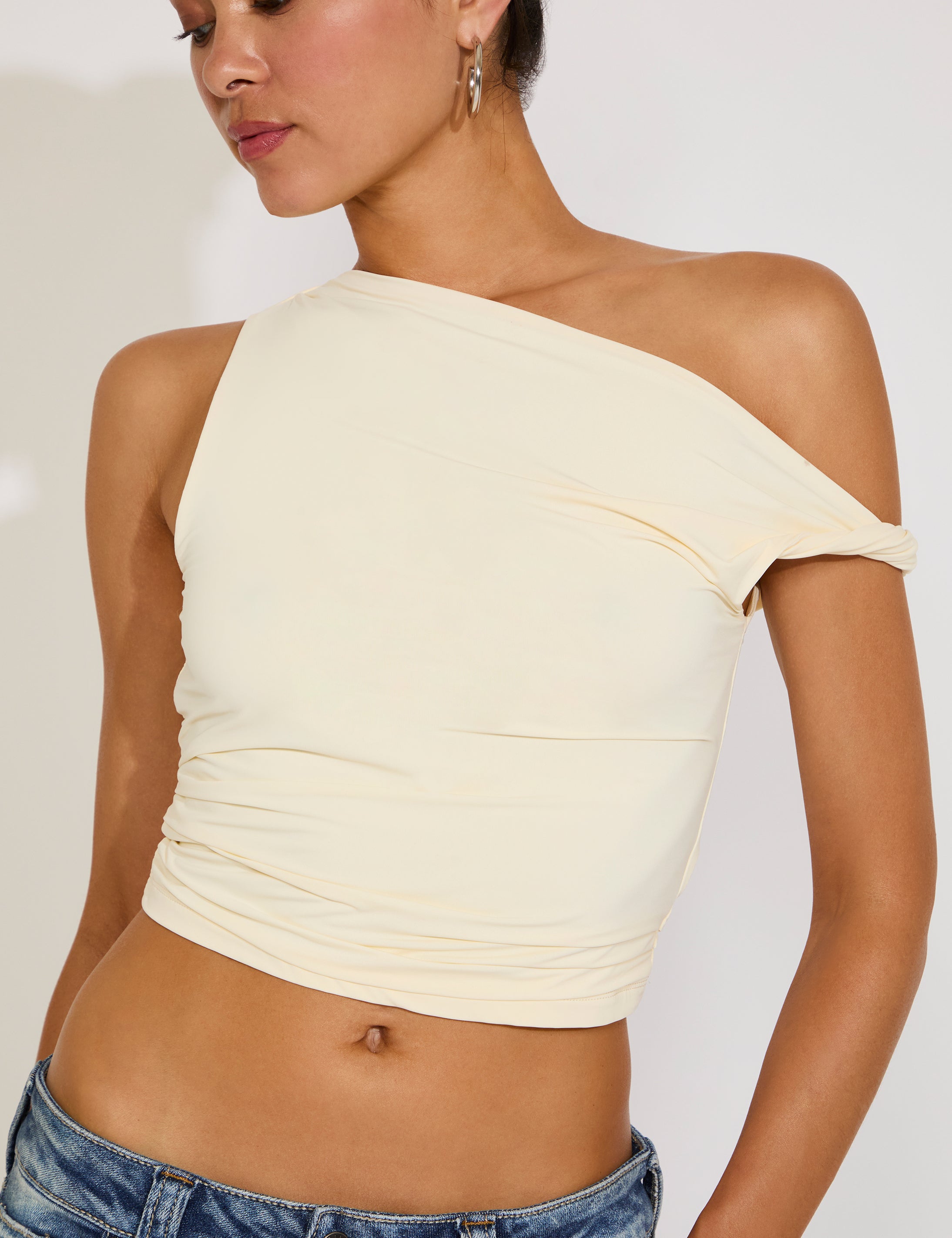 SHOULDER TWIST ASYMMETRIC NECKLINE RUCHED TOP