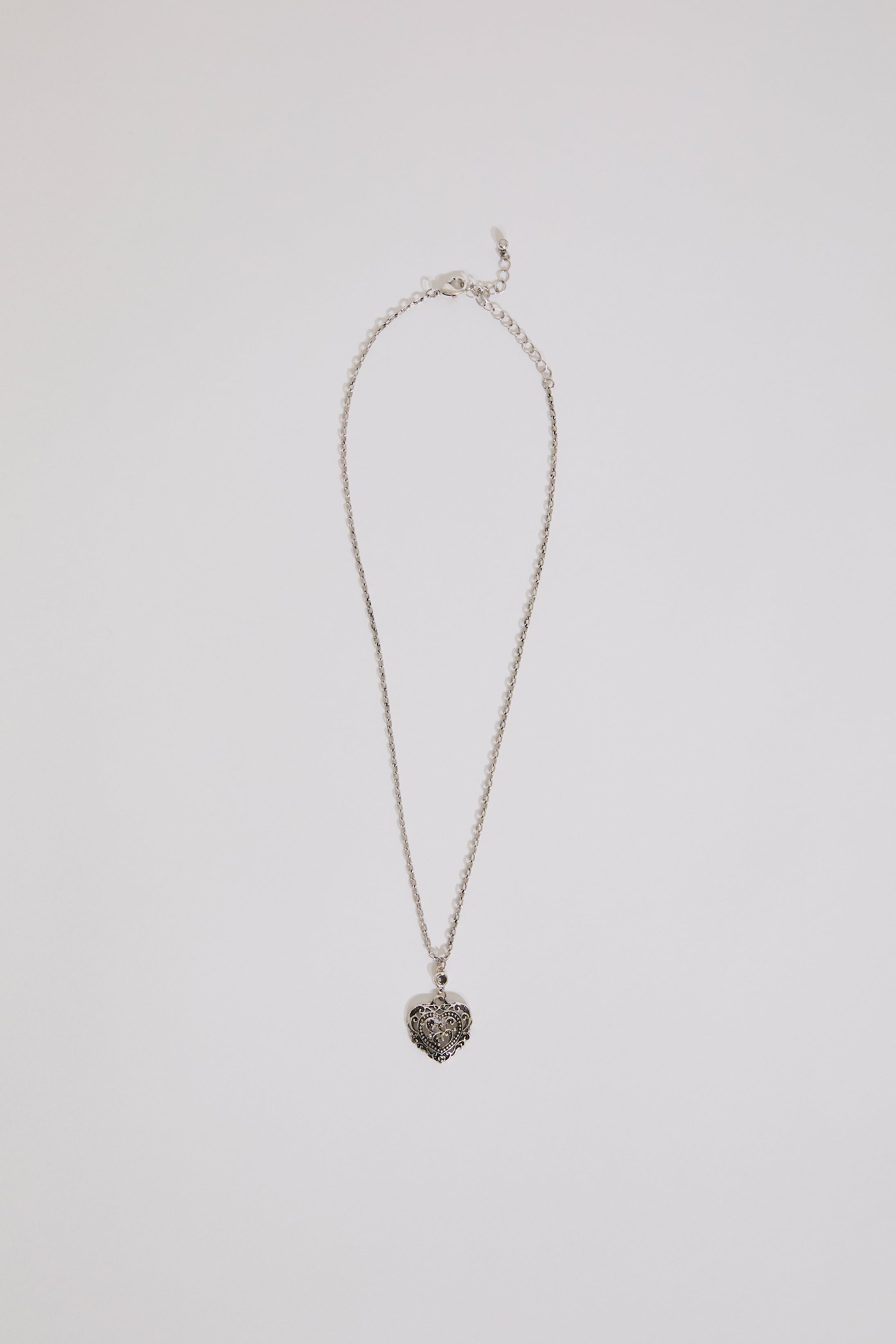 Filigree Heart Pendant Necklace
