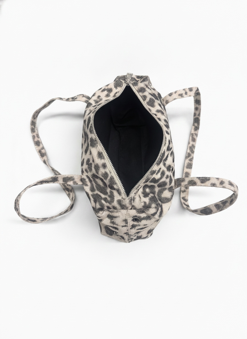 LONG HANDLES LEOPARD PRINT BAG WITH GROMMETS