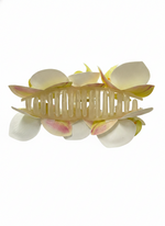A white TRIPLE FLOWER CLAW CLIP on a white background.